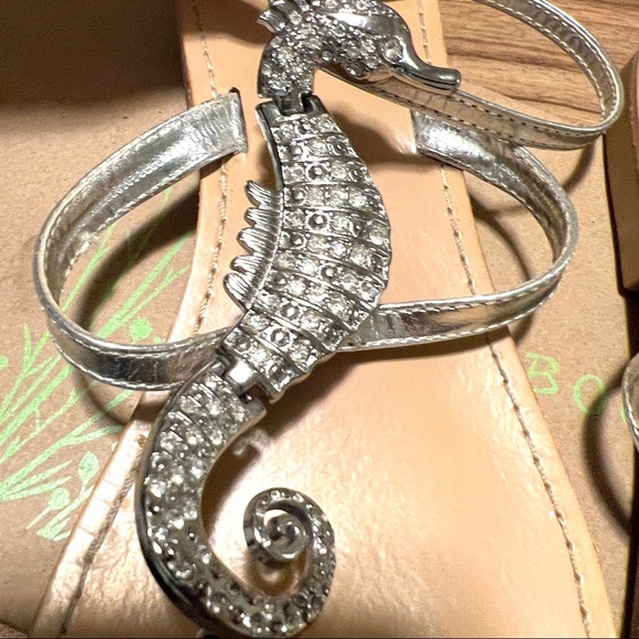 3/$20 🎉 BAMBOO - Adorable seahorse silver tone sandals, 7.5 - Picture 3 of 6